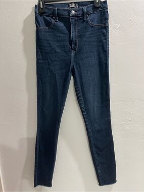 Abercrombie & Fitch Dark Indigo High-Rise Skinny Jeans Size 8